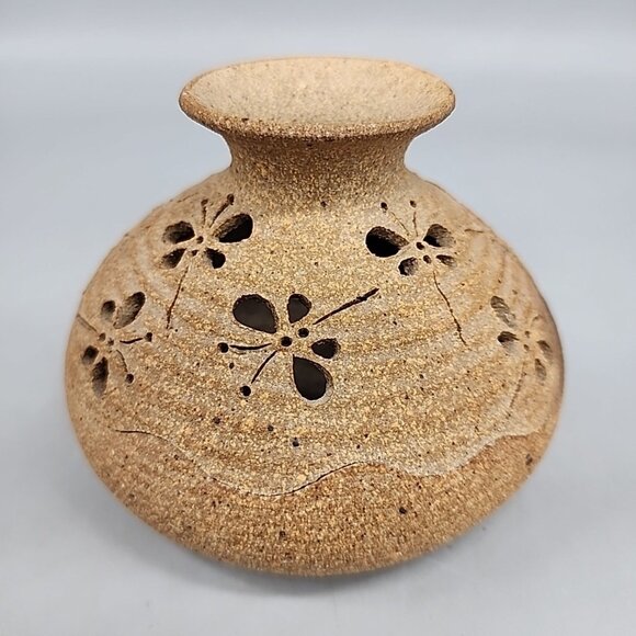 Stoneware Incense Burner Beige Butterfly 4" vase - Picture 2 of 6